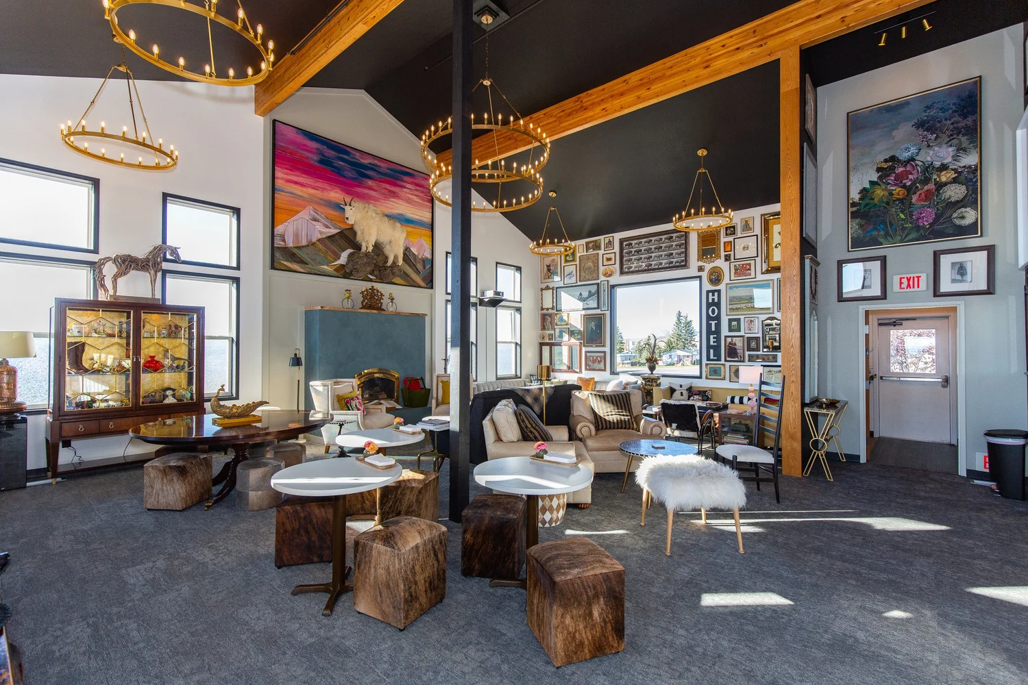 The lobby of the Edith Hotel